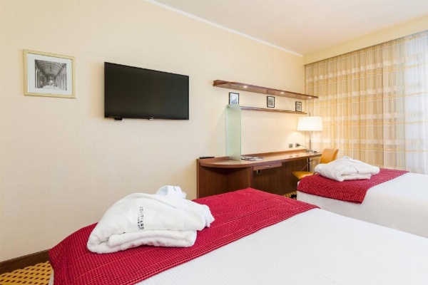 Courtyard by Marriott Venice Airport image 8